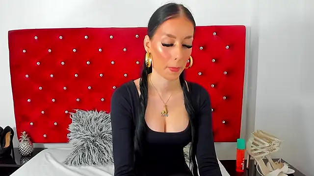 Snapshot of PleasureJasmine chatting on 10/13/25, 07:52 PleasureJasmine online show from 10/13/25, 07:52