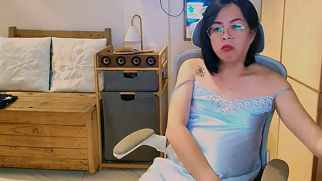 moriliciousxxx online show from 12/17/25, 01:11