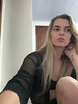 Snapshot of SweetGraciosa chatting on 11/08/25, 02:23 SweetGraciosa online show from 11/08/25, 02:23