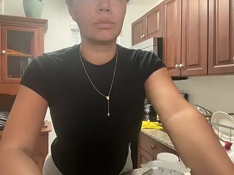 prettyykitty22 online show from 09/23/25, 03:15