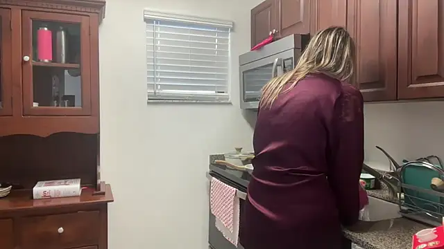 prettyykitty22 online show from 02/08/26, 03:59