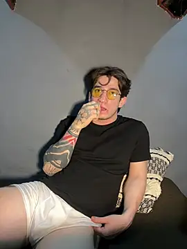 AteneoJr online show from 04/04/26, 01:15