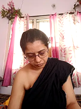 thanusi 2 online show from 10/18/25, 07:20