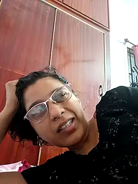 thanusi 2 online show from 11/22/25, 01:04