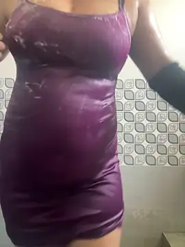 Delisha143 online show from 04/07/26, 07:20