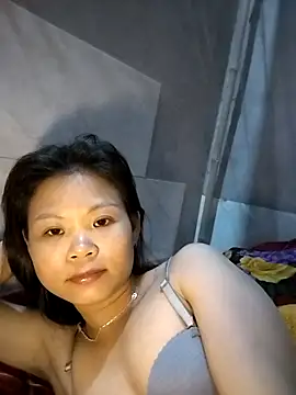 LinhNa999 online show from 11/12/25, 12:38