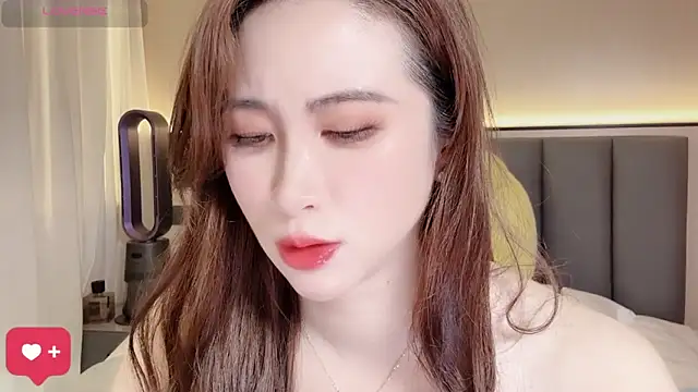 wuyueaini online show from 04/15/26, 05:25