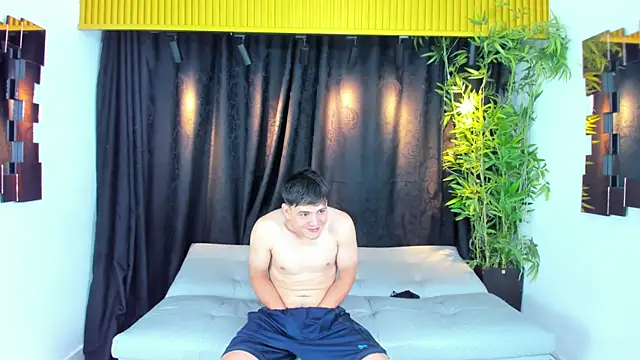 golden girl house online show from 10/25/25, 08:25