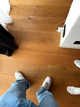 Snapshot of Manu97k chatting on 09/11/25, 12:05 Manu97k online show from 09/11/25, 12:05