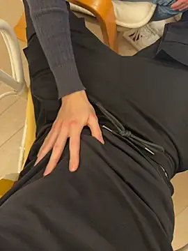 Snapshot of Manu97k chatting on 10/31/25, 09:38 Manu97k online show from 10/31/25, 09:38