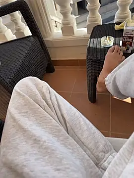 Snapshot of Manu97k chatting on 11/23/25, 12:38 Manu97k online show from 11/23/25, 12:38