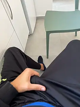 Manu97k online show from 03/29/26, 09:53