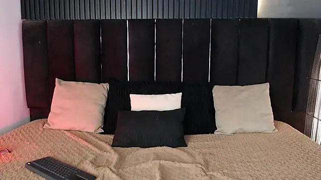 Snapshot of Dominic_ghost chatting on 09/26/25, 12:03 Dominic ghost online show from 09/26/25, 12:03