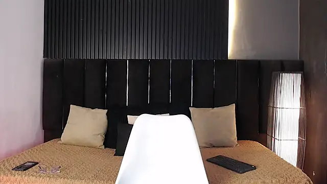 Snapshot of Dominic_ghost chatting on 09/27/25, 10:15 Dominic ghost online show from 09/27/25, 10:15