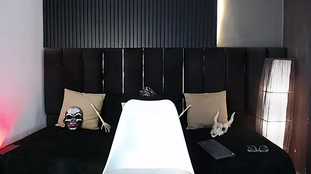 Snapshot of Dominic_ghost chatting on 10/10/25, 10:09 Dominic ghost online show from 10/10/25, 10:09