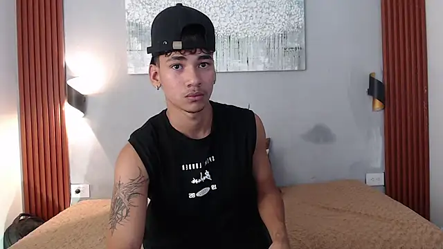 Snapshot of Dominic_ghost chatting on 10/22/25, 03:40 Dominic ghost online show from 10/22/25, 03:40