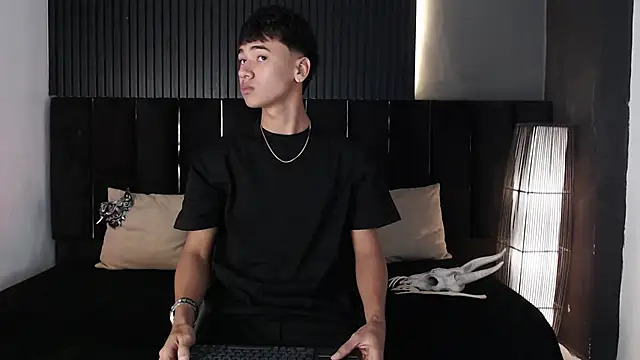 Dominic ghost online show from 10/27/25, 12:36