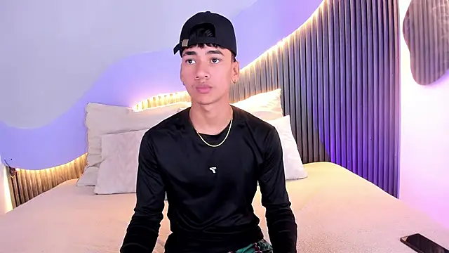 Snapshot of Dominic_ghost chatting on 11/07/25, 04:01 Dominic ghost online show from 11/07/25, 04:01