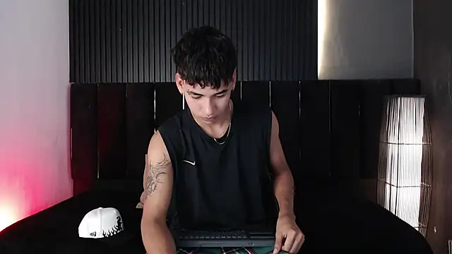 Dominic ghost online show from 12/18/25, 12:06