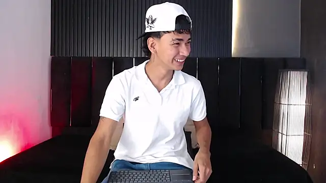 Dominic ghost online show from 12/22/25, 04:53