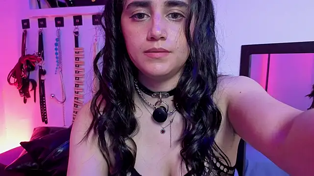 elowen halley1 online show from 02/20/26, 09:59