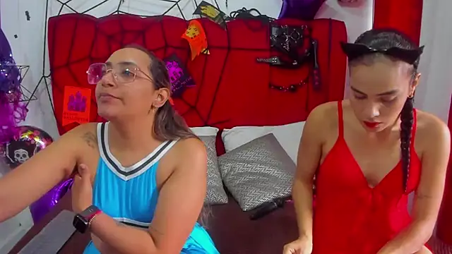 IsabelaANDalahia online show from 10/21/25, 01:45