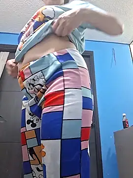 Snapshot of vaneza1999 chatting on 09/27/25, 02:55 vaneza1999 online show from 09/27/25, 02:55