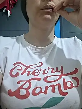 Snapshot of vaneza1999 chatting on 10/24/25, 09:55 vaneza1999 online show from 10/24/25, 09:55