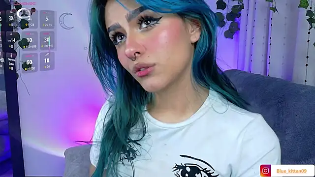 blue kitten online show from 05/26/26, 06:42