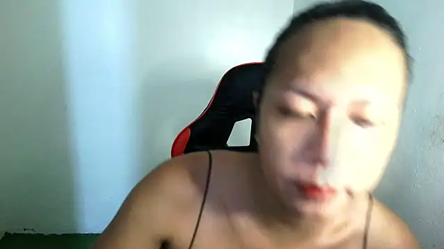 Snapshot of YourAsian_Cummer chatting on 10/15/25, 12:05 YourAsian Cummer online show from 10/15/25, 12:05