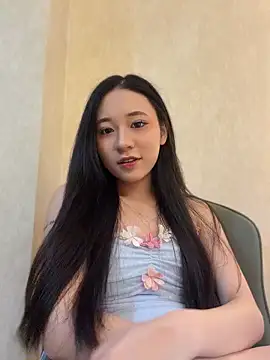 Snapshot of shishi0688 chatting on 06/14/26, 04:20 shishi0688 online show from 06/14/26, 04:20
