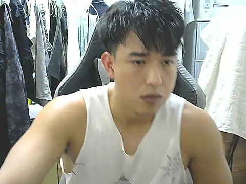 hunterXhan online show from 10/28/25, 02:42