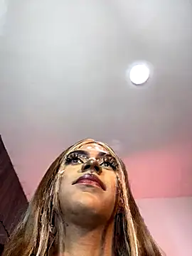 Snapshot of Flora_Minx chatting on 10/29/25, 02:58 Flora Minx online show from 10/29/25, 02:58