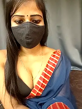 Snapshot of Misss-julli chatting on 12/20/25, 11:39 Misss-julli online show from 12/20/25, 11:39