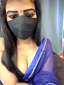 Snapshot of Misss-julli chatting on 03/19/26, 08:40 Misss-julli online show from 03/19/26, 08:40