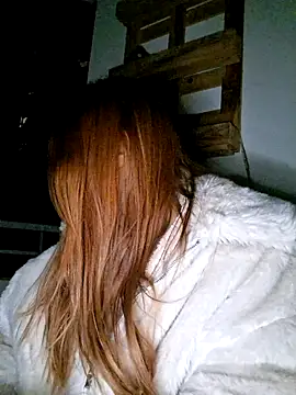 Snapshot of SlimBellaa chatting on 10/03/25, 09:01 SlimBellaa online show from 10/03/25, 09:01