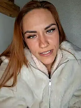 Snapshot of SlimBellaa chatting on 10/10/25, 07:35 SlimBellaa online show from 10/10/25, 07:35