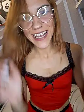 Snapshot of SlimBellaa chatting on 10/15/25, 04:29 SlimBellaa online show from 10/15/25, 04:29