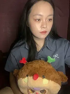 Julia-Elsa online show from 09/12/25, 03:39