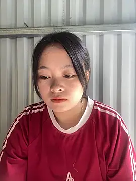 Julia-Elsa online show from 10/19/25, 07:20