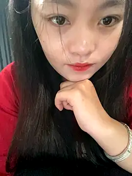 Julia-Elsa online show from 11/14/25, 04:55