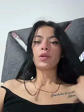 LiaCollings online show from 10/31/25, 11:11