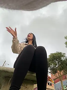 LiaCollings online show from 11/04/25, 08:52