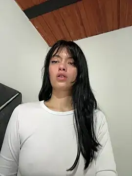 LiaCollings online show from 05/24/26, 12:21
