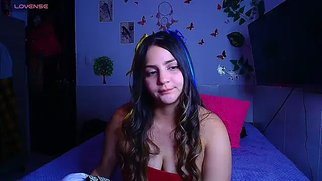 Snapshot of emily_cooper_t chatting on 07/04/26, 01:12 emily cooper t online show from 07/04/26, 01:12