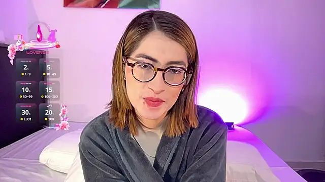 rousseblossom online show from 09/18/25, 10:23