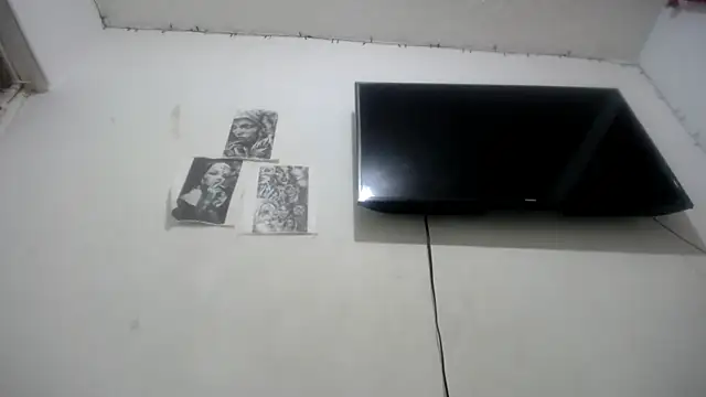 Snapshot of Foxy_Lovex chatting on 11/18/25, 11:37 Foxy Lovex online show from 11/18/25, 11:37