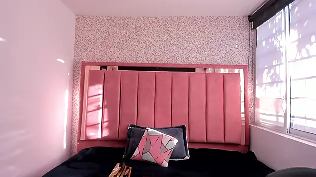 Snapshot of Barbara_fox__ chatting on 11/27/25, 11:56 Barbara fox online show from 11/27/25, 11:56