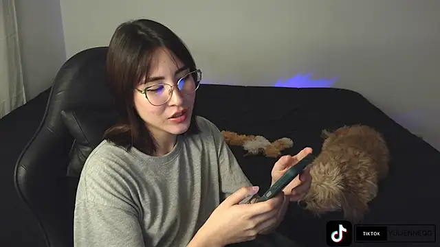 Yulienneg online show from 10/09/25, 11:25