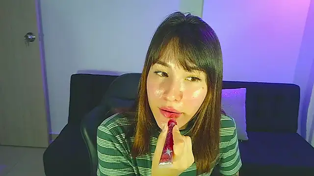 Yulienneg online show from 02/28/26, 02:01